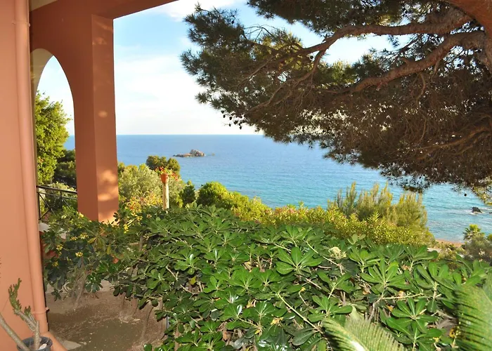With Pool And Sea View - Apartamento Pelekas