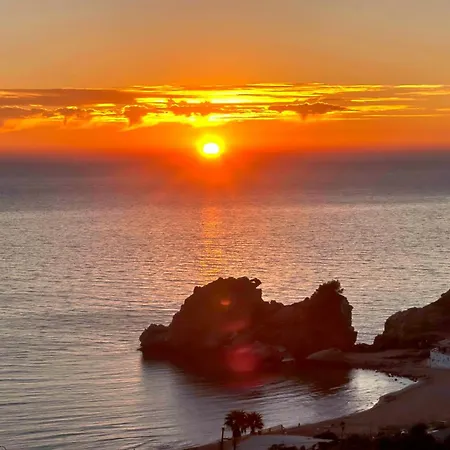 Apartamento With Pool And Sea View - *